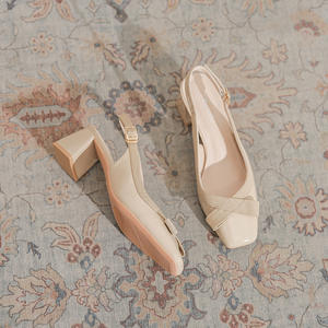 Escarpins à talon pour femme, à bout carré et talon épais moderne, pour les soirées, le bureau, le style décontracté et la mode tendance - Product Image 2