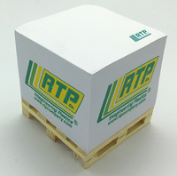 Vente chaude Sticky Notes Block Papier Adhésif Bloc-Notes Cube Logo Publicitaire Personnalisé 3D Notes Autocollantes avec Palette En Bois
