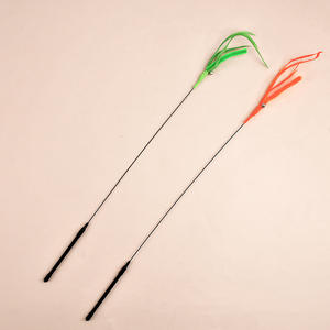 Jouet interactif pour chat en forme de queue de chien réaliste en plastique coloré avec clochette pour soulager l'ennui et stimuler le jeu - Product Image 4