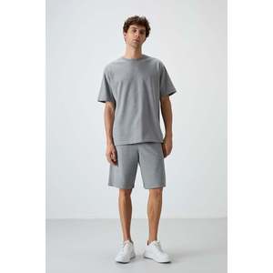 Ensemble de shorts basiques gris chiné coupe oversize pour homme Air Jones - Tissu épais en mélange de coton doux pour un style décontracté estival - Product Image 5