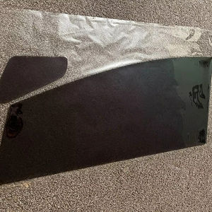 Película de Tinte para Ventanas de Auto, Reutilizable, Precortada, Desmontable, 5%-30% VLT, Removible, Cerámica, Alta Claridad, Venta al Por Mayor - Product Image 1