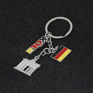 Llavero <span class=keywords><strong>de</strong></span> recuerdo <span class=keywords><strong>de</strong></span> Colonia, Alemania, <span class=keywords><strong>de</strong></span> aleación <span class=keywords><strong>de</strong></span> zinc esmaltado, con colgante <span class=keywords><strong>de</strong></span> la Puerta <span class=keywords><strong>de</strong></span> Brandenburgo, bandera alemana y letras KOLN - Product Image 4