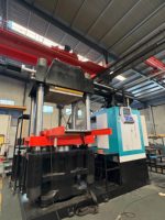 1000T Schwere Horizontale Hydraulische Gummi-Silikon-Spritzgießmaschine für die Herstellung von Autoreifen-Isolierpads und -Matten