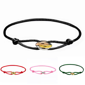 Pulsera Minimalista de Acero Inoxidable con Tres Tonos y Anillo Trenzado para Mujeres y Parejas, con Cuerda de la Suerte en Forma de Flor - Product Image 6