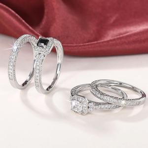 T0071 Anello di fidanzamento in oro bianco con diamante taglio principessa, colore naturale G, gioielli da donna con pietre laterali - Product Image 5