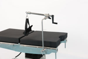 Système de traction de la cheville chirurgical réglable pour table d'opération avec dispositif de soutien de la cheville et cadre de traction du pied - Product Image 2