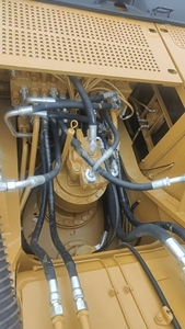 รถขุดตีนตะขาบ Caterpillar 325C มือสองสภาพดี ระบบไฮดรอลิกเดิมแท้ รุ่น CAT325C พร้อมจัดส่ง - Product Image 4