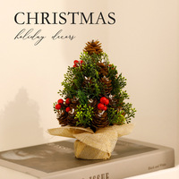 Mini arbre de Noël moderne en plastique fait à la main, vert mat, avec des feuilles artificielles, des branches pour le salon