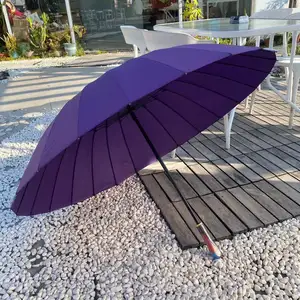 Lieferant Großhandel Luxushersteller Von Regenschirmen Individuelles Logo Werbeaktion gerader Griff Autoöffnung Golf-Regenschirme