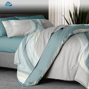 Set Copripiumino Stampato con Motivo Floreale Cloudland, 3 Pezzi, 100% Cotone Certificato OEKO-TEX, Ecologico, Per Tutte le Stagioni - Product Image 2