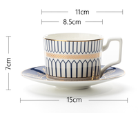 Service de vaisselle de luxe durable en porcelaine fine de style européen avec incrustations dorées, assiettes rondes en céramique émaillée pour dîner occidental