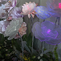 Installation artistique de fleurs en organza sur mesure, super grande, magnifique et atmosphérique, pour la décoration de scène de mariage, vitrine