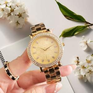 Reloj de Cuarzo para Hombre de Acero Inoxidable, Esfera de 40 mm, Caja de Aleación, Correa de Silicona, Cristal Resistente al Agua - Product Image 2