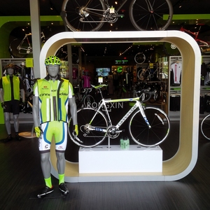 Estante de Exhibición de Pared para Tienda de Bicicletas de Montaña de Madera, Escaparate para Tienda de Bicicletas Eléctricas, Mueble de Decoración, Soporte de Exhibición para Tienda de Ciclismo - Product Image 4