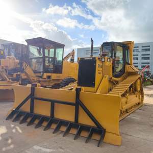 Bulldozer CAT D5M d'occasion en bon état, moteur puissant, d'origine japonaise, système hydraulique stable, économie de carburant, garantie après-vente d'un an - Product Image 2