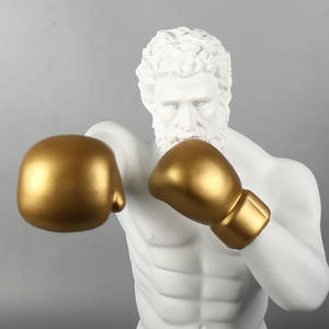 Sculpture <span class=keywords><strong>de</strong></span> buste <span class=keywords><strong>de</strong></span> boxer <span class=keywords><strong>de</strong></span> style <span class=keywords><strong>grec</strong></span> avec des gants <span class=keywords><strong>de</strong></span> boxe en or Statue en résine moderne pour <span class=keywords><strong>la</strong></span> décoration intérieure Art Display Man Cave Gift - Product Image 3