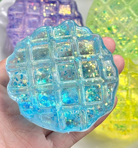 Jouet sensoriel souple anti-stress en forme de gaufre, design créatif, paillettes de maltose, cadeau ambiance cool - Product Image 4