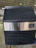 Machine à glaçons commerciale KF-200A 220V avec compresseur SECOP et pompe à eau PLC, capacité 45 kg, facile à utiliser