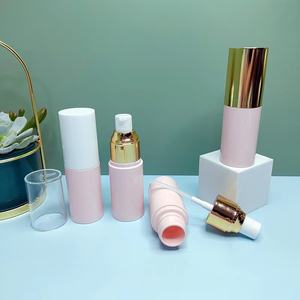 Flacon pulvérisateur en plastique PET rose de 30 ml avec bouchon plat/arc/allongé et pompe à anneau doré pour cosmétiques, lotion, sérum, tonique cosmétique, liquide - Product Image 2