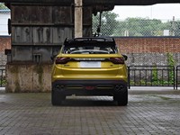 Geely Binyue 4WD a Benzina, Versione Russa Economica, Colore Blu, per Campeggio e Città, Modelli 2025 2024