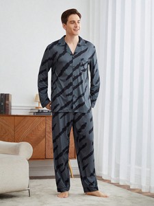 <span class=keywords><strong>Pigiama</strong></span> da <span class=keywords><strong>Uomo</strong></span> in Seta Ghiaccio Premium, Semplice e Casual, Set con Maniche Lunghe e Pantaloni Lunghi, Abbigliamento da Casa per Tutte le Stagioni, Alta Qualità - Product Image 3
