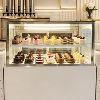 Vitrine Réfrigérée Commerciale Sur Mesure en Verre Courbé pour Pâtisserie, Présentoir Réfrigéré pour Gâteaux, Refroidisseur Direct Mécanique pour Desserts de Pâtisserie, Bar de Cuisine