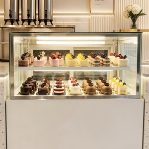 Vitrina Refrigerada Comercial Personalizada con Vidrio Curvo para Panadería, Exhibidor de Pasteles, Enfriador Mecánico Directo para Repostería, Postres y <span class=keywords><strong>Bar</strong></span> de Cocina - Product Image 6