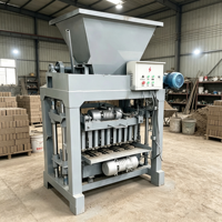 Machine mobile de fabrication de briques en promotion – Machine de moulage de blocs de ciment