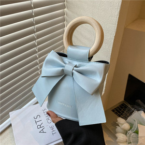 <span class=keywords><strong>Sac</strong></span> à main en <span class=keywords><strong>cuir</strong></span> grossiste poignée en bois nœud décoré dames <span class=keywords><strong>sac</strong></span> de créateur femmes - Product Image 6