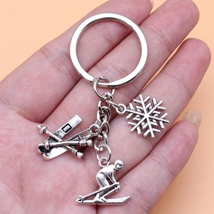 Esquiador Deportes <span class=keywords><strong>de</strong></span> invierno Competición Llavero Esquí Llavero Esquiador Llaveros Coche Colgante Regalo Snowboarder Esquí Recuerdo - Product Image 5