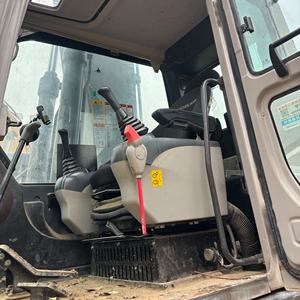 Excavadora de cadenas Zoomlion ZE205 usada, de buena calidad, con motor de alta potencia y rendimiento estable para la construcción de infraestructuras y carreteras, con EPA. - Product Image 5