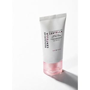 SKIN1004 มาดากัสการ์ เซนเทลล่า พอร์ มินิไมซิ่ง ไลท์ เจล ครีม 75 มล. สำหรับทุกสภาพผิว - Product Image 1