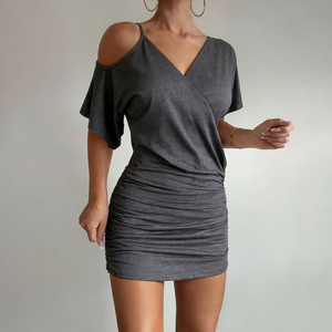 มินิกระโปรงสั้นมีจีบโชว์หลังสายโซ่ชุดเดรสเซ็กซี่สีล้วนสำหรับเด็กผู้หญิงเดินทาง - Product Image 2