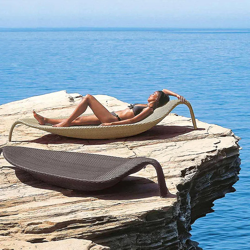 Silla de playa baja de fábrica, cama plegable de ratán de madera para césped, respaldo alto