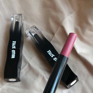 Hello Style Mineral Lipstick Black Wave Espejo hidratante Brillo de agua Blanqueamiento para estudiantes Brillo de labios sólido - Product Image 4