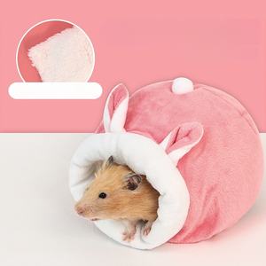 BumoPET Bestseller Lettiera in Peluche per Piccoli Animali, Accessori per Letto Caldo e Morbido, Casa Invernale in Peluche per Criceti, Natale - Product Image 2