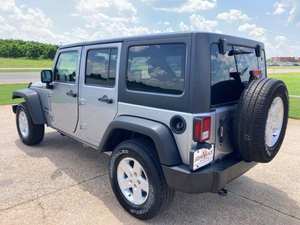 <span class=keywords><strong>Jeep</strong></span> Wrangler JK Unlimited <span class=keywords><strong>4x4</strong></span> Sport 4dr SUV 2020 Usado de <span class=keywords><strong>Segunda</strong></span> <span class=keywords><strong>Mano</strong></span>, Volante a la Izquierda, Asientos de Cuero, Automático - Product Image 4