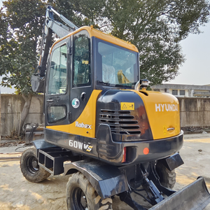 Excavatrice sur chenilles hydraulique Hyundai R60WVS de 6 tonnes d'occasion, entretien facile, avec pompe et roulement, vente directe pour le commerce extérieur - Product Image 3