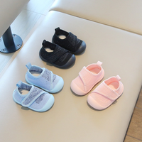 Chaussures en maille respirante pour enfants, garçons, filles, bébés, premières chaussures de marche antidérapantes pour nourrissons de 0 à 3 ans