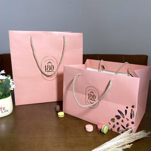 Sac en papier recyclé biodégradable imprimé sur mesure, sac de luxe pour la restauration rapide, les restaurants et les boulangeries, avec poignées - Product Image 5