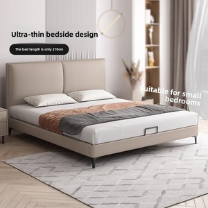 Letto Matrimoniale in Stile Italiano Semplice e Lussuoso, Minimalista, Ultra-sottile, con Struttura in Legno Massello da 135 cm e Testiera Imbottita - Product Image 1