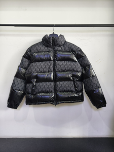 Jaket Musim Dingin Kasual Pria Kerah Tegak Penutup Ritsleting Detail Kancing Ramah Lingkungan Fitur Tahan Angin Layanan OEM Tersedia - Product Image 2