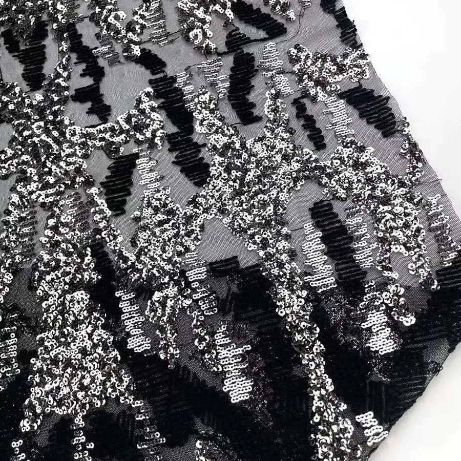 Tessuto di pizzo con paillettes ricamato con paillettes di lusso da 3mm tessuto da ricamo con lustrini neri africani per abito da donna