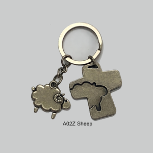 Personnalisez votre logo de qualité supérieure Alpha série Bronze mouton croix porte-clés métal artisanat porte-clés pour cadeau créatif - Product Image 1