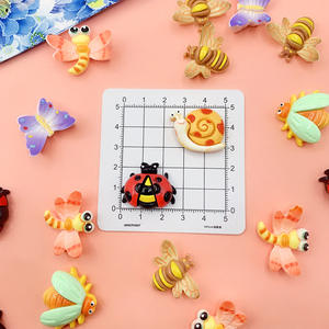 زخارف بلاستيكية من الراتنج على شكل حشرات وفراشات ودعسوقة وبجع لتزيين مشابك الشعر وحافظات الهواتف وأحذية الديكور - Product Image 2