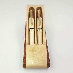 Bolígrafo de Madera de Bambú TOMAS 2026 con Logotipo Personalizado y Elegante Caja de Regalo de Madera para Escritura en la Oficina o Negocios - Product Image 2