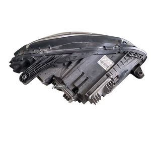 Fari LED Adattivi Originali di Alta Qualità per <span class=keywords><strong>Mercedes</strong></span> Benz <span class=keywords><strong>CLS</strong></span> Classe <span class=keywords><strong>C218</strong></span> <span class=keywords><strong>CLS</strong></span> 350/400/500/<span class=keywords><strong>CLS</strong></span> 63 AMG 2011-2018 - Product Image 4
