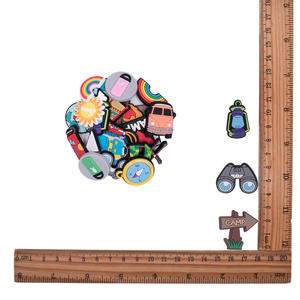 <span class=keywords><strong>Camping</strong></span> en plein air voyage série chaussures fleur trou chaussures boucle décorative bricolage souple pvc chaussure boucle accessoires - Product Image 4