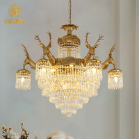 Lustre classique en laiton antique de luxe avec pendentif en cristal Asfour de haute qualité Jewellerytop