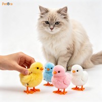 Jouet pour chat Petora Novelty Design, poussin sauteur à remontoir en peluche douce, multicolore, simulation de poulet sautant, jouet d'agitation pour chats
